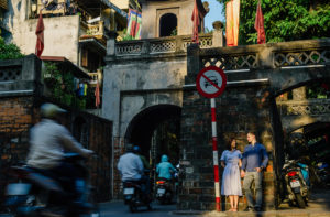 Engagement-trip-of-Charlene-Michael-in-Hanoi