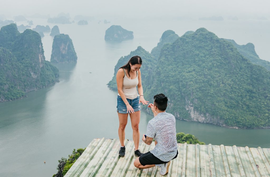 Proposal in Halong Bay