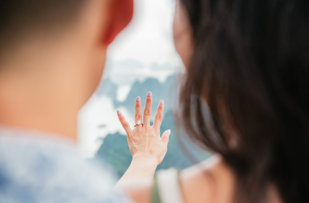 Proposal in Halong Bay
